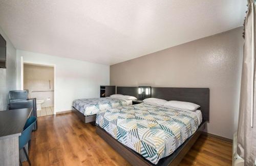 Bonanza Hotel | Motel 6-Laredo, TX - North I-35