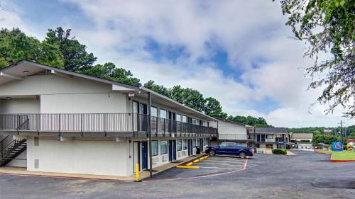 Longview Hotel | Motel 6-Longview, TX