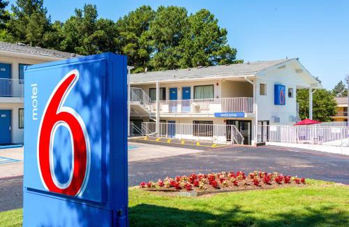 Longview Hotel | Motel 6-Longview, TX