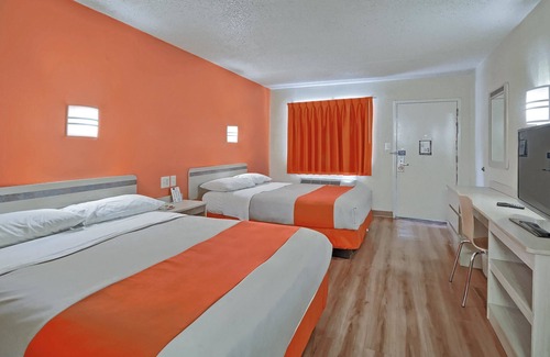 Maple Shade Hotel | Motel 6 Maple Shade Township, NJ - Philadelphia - Mt Laurel