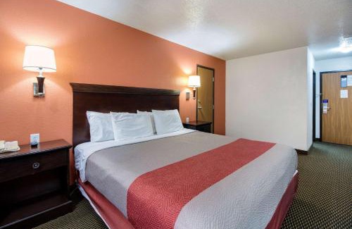 Marion Hotel | Motel 6-Marion, IL