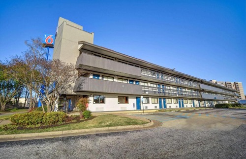 Medical District Hotel | Motel 6-Memphis, TN - Downtown