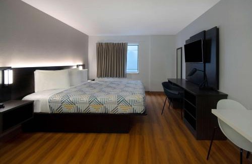 Merrillville Hotel | Motel 6-Merrillville, IN