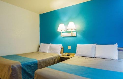 Mitchell Hotel | Motel 6-Mitchell, SD