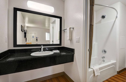 Moultrie Hotel | Motel 6 Moultrie, GA