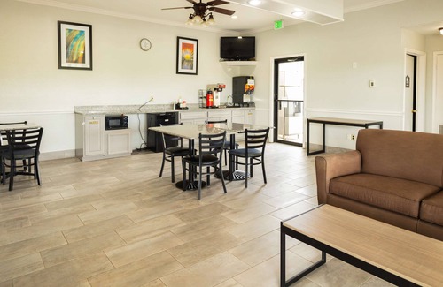 Nacogdoches Hotel | Motel 6 Nacogdoches TX
