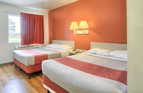 New Cumberland Hotel | Motel 6 New Cumberland, PA - Harrisburg - Hershey South