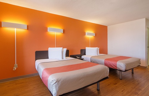 Newnan Hotel | Motel 6 Newnan, GA