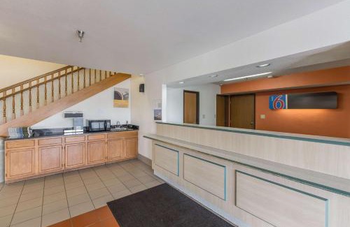 South Central Omaha Hotel | Motel 6 Omaha - Central