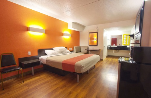 Piscataway Hotel | Motel 6 Piscataway, NJ