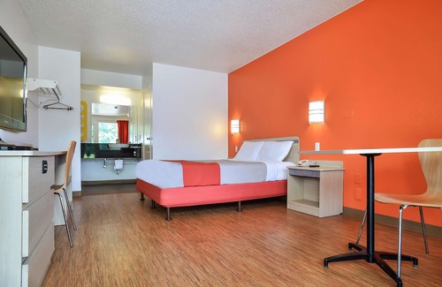 St. Joseph Hotel | Motel 6 Saint Joseph, MO