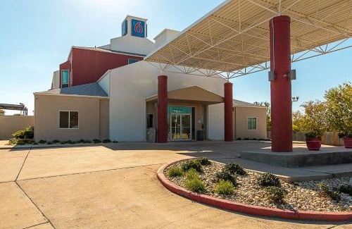 San Antonio Hotel | Motel 6-San Antonio, TX - Downtown - Alamo Dome