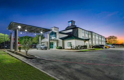 San Antonio Hotel | Motel 6-San Antonio, TX - Sea World North