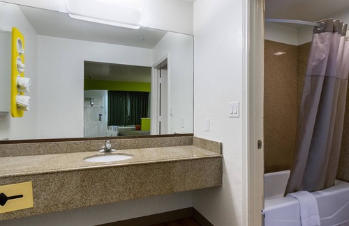 San Marcos Hotel | Motel 6 San Marcos, TX - North