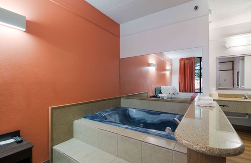 Seaford Hotel | Motel 6 Seaford, DE