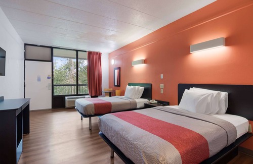 Seaford Hotel | Motel 6 Seaford, DE