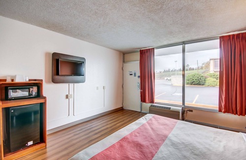 Somerset Hotel | Motel 6 Somerset, KY