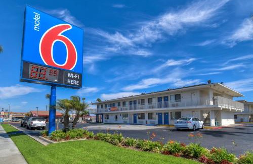 Southwest Anaheim Hotel | Motel 6-Stanton, CA- Anaheim West
