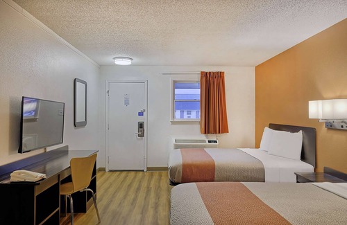 Sullivan Hotel | Motel 6 Sullivan, MO