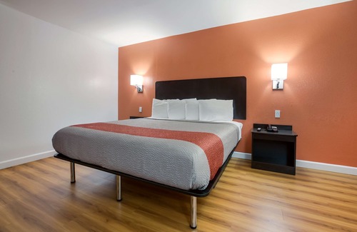 Suwanee Hotel | Motel 6 Suwanee, GA - Gwinnett Center