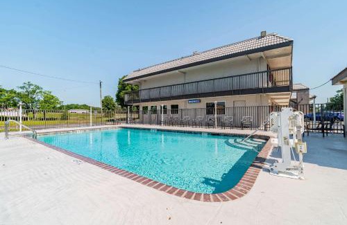 Orient Park Hotel | Motel 6 Tampa Near Fairgrounds - Casino