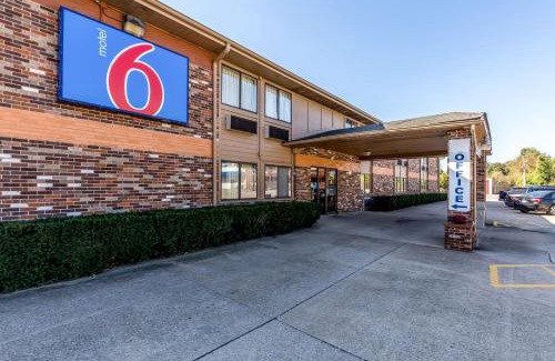 Troy Hotel | Motel 6-Troy, IL