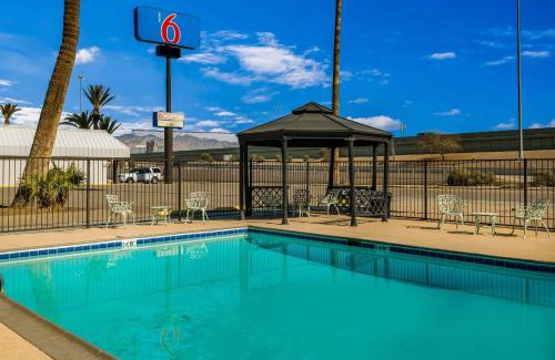 Downtown Tucson Hotel | Motel 6-Tucson, AZ-Downtown