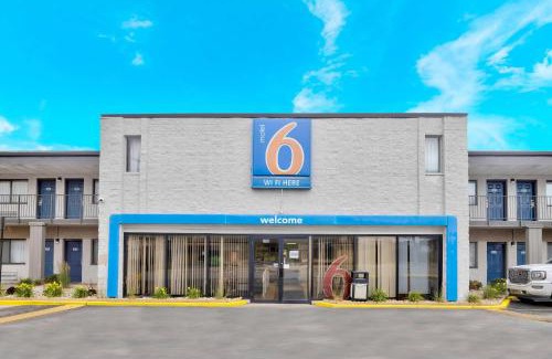 Villa Park Hotel | Motel 6-Villa Park, IL - Chicago West