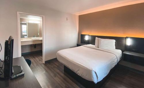 West Sacramento Hotel | Motel 6-West Sacramento, CA