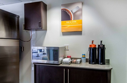 Wheatland Hotel | Motel 6 Wheatland, WY
