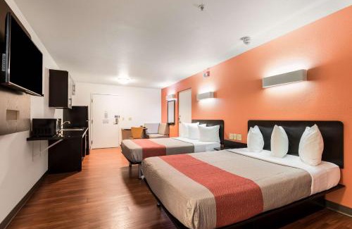 Wilkes-Barre Hotel | Motel 6 Wilkes Barre Arena