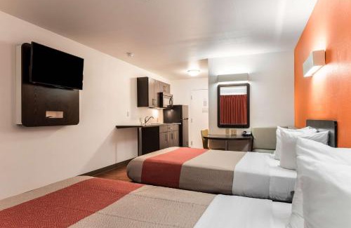 Wilkes-Barre Hotel | Motel 6 Wilkes Barre Arena