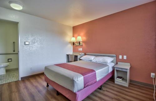 Youngtown Hotel | Motel 6-Youngtown, AZ - Phoenix - Sun City