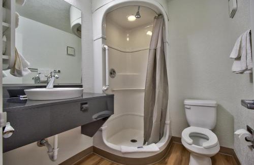 Youngtown Hotel | Motel 6-Youngtown, AZ - Phoenix - Sun City