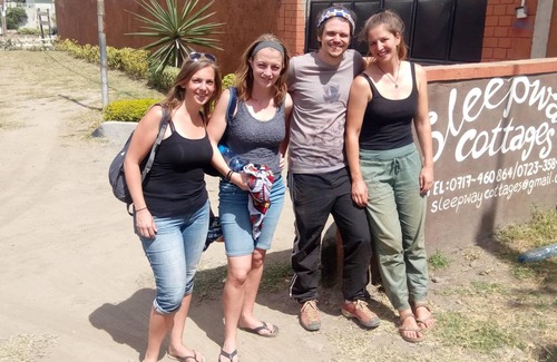 Biashara House | Motel ∙ 8 guests