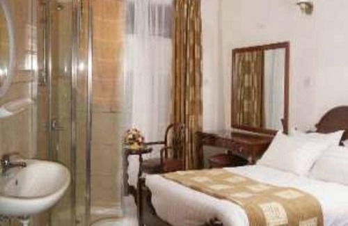 Munyonyo House | Motel ∙ 8 guests