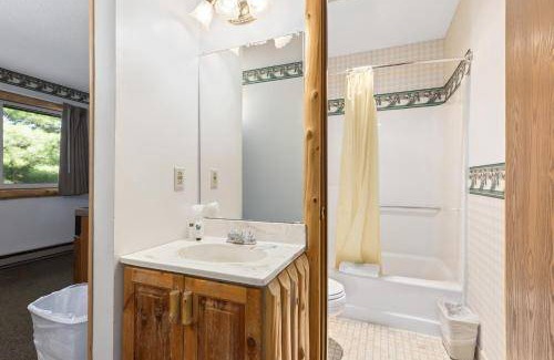 Breezy Point Hotel | Motel ∙ 8 guests