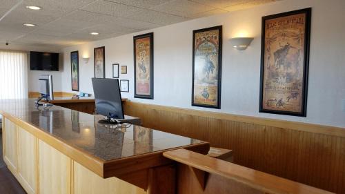 Laramie Hotel | Motel 8 Laramie