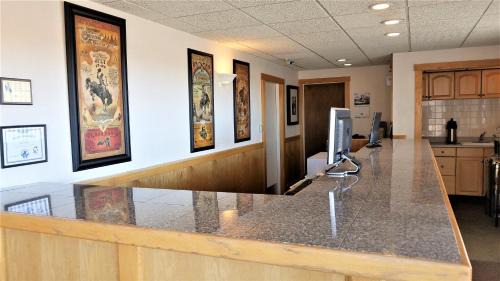Laramie Hotel | Motel 8 Laramie