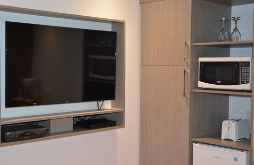 Laval Hotel | Motel Chez Nous