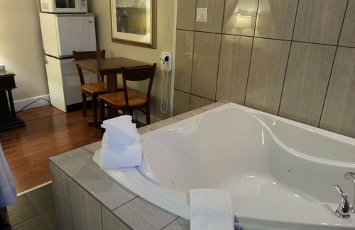 Sainte-Agathe-des-Monts Hotel | Motel Clair-Mont