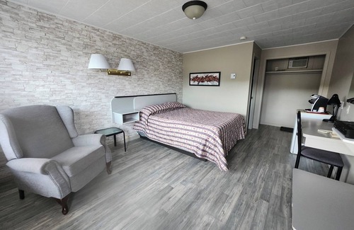 Degelis Hotel | Motel Claude