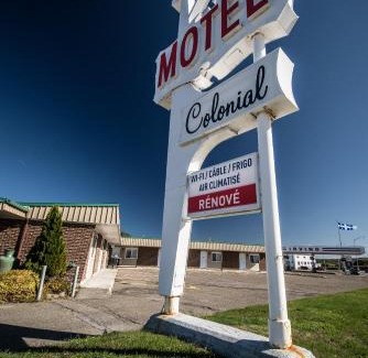 Rimouski-Neigette Hotel | Motel Colonial