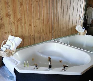 Ste Anne de Beaupre Hotel | Motel Deblois