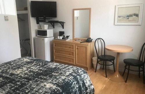 Baie-St-Paul Hotel | Motel Des Cascades: Standard Double Room