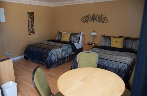 Baie-St-Paul Hotel | Motel Des Cascades: Double Room with 2 Double Beds