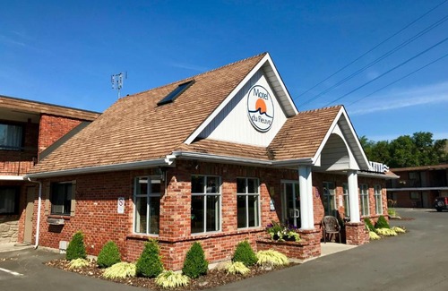 Brossard Hotel | Motel Du Fleuve