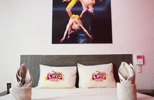 San Lorenzo Cacaotepec Hotel | Motel el Circo