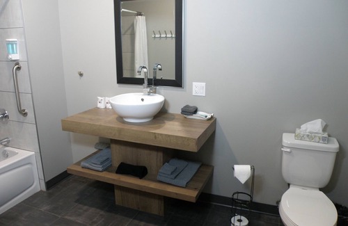 Saint-Ambroise Hotel | Motel Hotelia