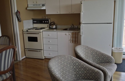 Saint-Jean-Sur-Richelieu Hotel | Motel Iberville